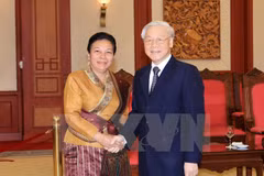  Party General Secretary welcomes Lao Party officials 