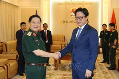 Defence Minister receives Cambodia diplomat 
