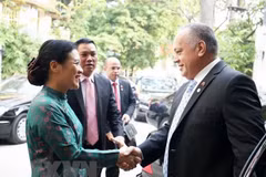Vietnam, Venezuela tighten traditional friendship, solidarity