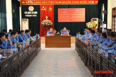 Vietnamese, Lao provinces boost trade union links 