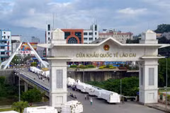 Lao Cai int’l border gate busy on Lunar New Year festival 