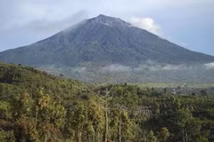 Indonesia issues flight warning as volcano erupts on Sumatra Island