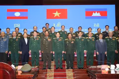 Vietnamese, Lao, Cambodian defence officials, units honoured