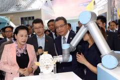 Top legislator visits China’s first hi-tech park