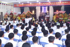 Caodaists receive greetings on anniversary
