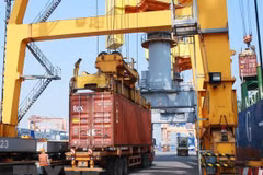 Seaport logistics sector to play bigger role in Hai Phong’s economy