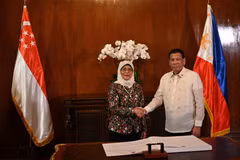Philippines, Singapore reinforce defence, economic relations