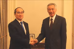 Singaporean PM hopes to boost cooperation with HCM City