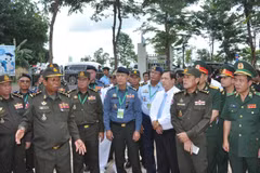 Cambodian military officers visit Binh Phuoc province