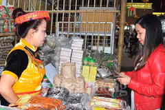Vietnam fair promotes regional staples