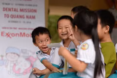 ExxonMobil pledges 80,000 USD to improve child healthcare in Quang Nam