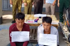Lao men arrested for smuggling 120,000 meth pills 
