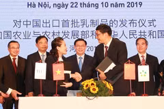 Vietnam’s first batch of milk exported to China