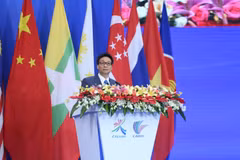 Deputy PM attends opening ceremony of 16th CAEXPO, CABIS