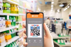 Vietnam looks to develop cashless payment