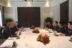 Defence Minister holds bilateral meetings on Shangri-La Dialogue sidelines