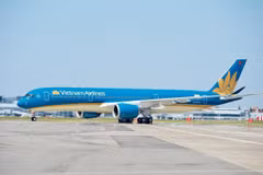 Vietnam Airlines reschedules flights to Japan as strong typhoon nears