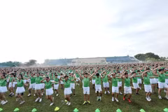 Mass physical exercise breaks record in Vietnam