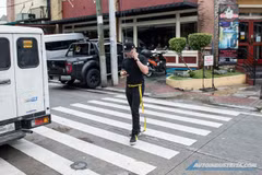 Philippine city forbids use of gadgets while walking in public places
