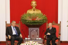 Party official receives Dominican Republic guest