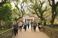 Conference seeks measures to attract more foreign visitors