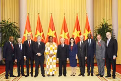 Top leader welcomes newly-accredited ambassadors