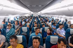 Vietnam’s airlines transport nearly 55 million passengers this year