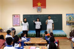 Israeli volunteers join teaching activity in Lao Cai