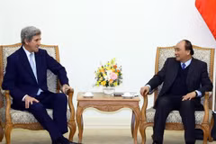 PM receives former US Secretary of State John Kerry 
