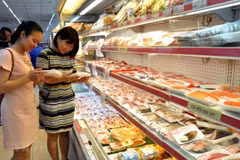 Finance ministry proposes cutting import taxes on chicken, pork