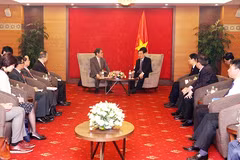 Vietnam pays heed to resolving issues in ties with Japan