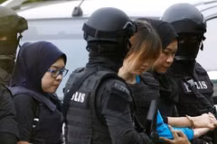 Embassy representatives visit Vietnamese prisoners in Malaysia 