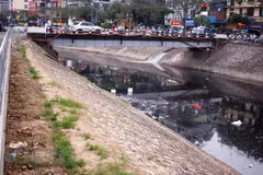 Rivers shoulder burden of waste