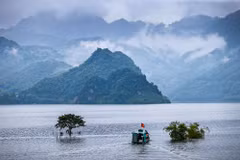 Community-based tourism potentials in Hoa Binh Lake