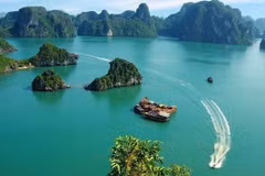 Ha Long city welcoming tourists back