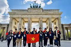 Hanoi students win medals at Pangea Math World 2023