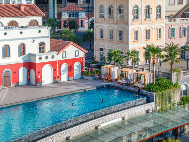 La Festa Phu Quoc’s sparkling infinity pool overlooks the ocean below. Phu Quoc 2.jpg