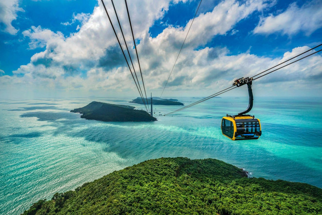 The world’s longest non-stop three-rope cable car to Hon Thom offers spectacular views. Phu Quoc 4.jpg