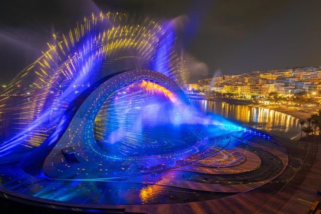 Multimedia show Kiss of the Sea offers one of the "surreal" experiences at Sunset Town. Photo: Quy Coc Tu Sun Group 5.jpg