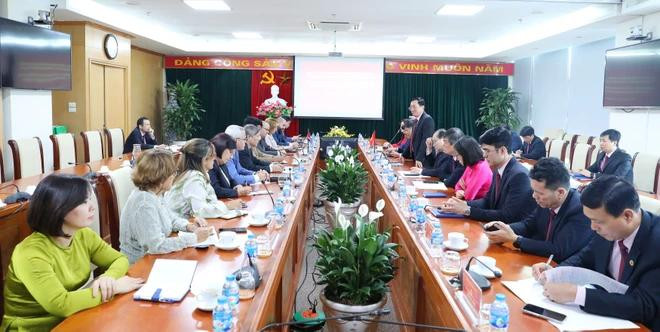 At the working session (Photo: VNA) 30-7137.jpg.webp