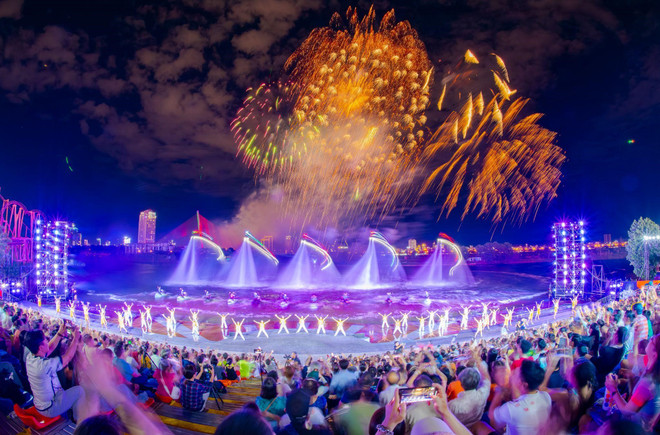 The show "Symphony of River" with fireworks display every night at Da Nang Downtown downtown.jpg