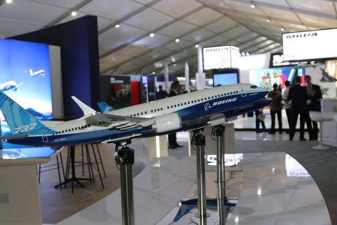 A model of new-generation Boeing aircraft exhibited at the airshow. (Photo: VNA) AIRSHOW.jpg