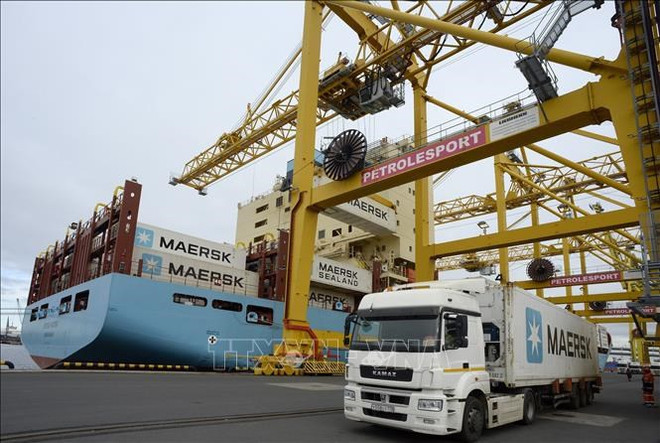 Cargo handling at the port in Saint Petersburg, Russia (Photo: AFP/VNA) nga-xuat-khau-26122023-20240823144430.jpg