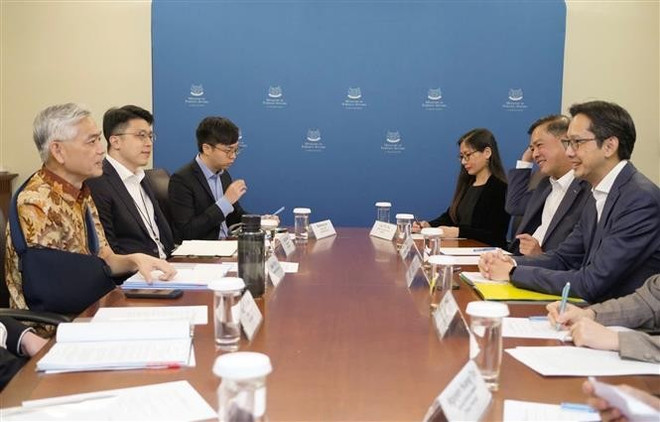 The 16th Vietnam-Singapore political consultation held in the city state on September 4. (Photo: VNA) singapore.jpg