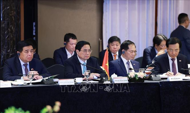 Prime Minister Pham Minh Chinh and the Vietnamese delegation at the session. (Photo: VNA) han-quoc3-1724.jpg