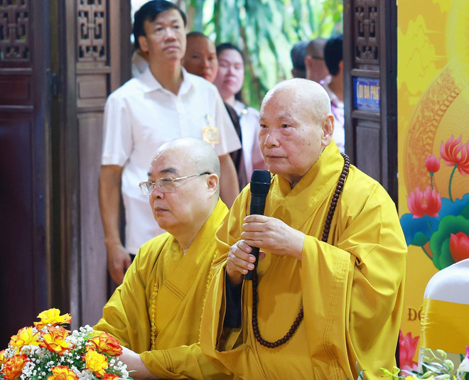 Deputy Patriarch and Chairman of the VBS Executive Council Most Venerable Thich Thien Nhon speaks at the event (Photo: VNA) thich thien nhon.jpg