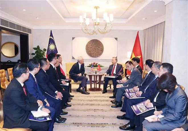 At the meeting between Party General Secretary To Lam and Managing Director of Gamuda Group Lin Yun Ling. (Photo: VNA) To Lam 2.webp
