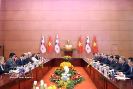 Top Vietnamese, Panamanian leaders hold talks in Hanoi