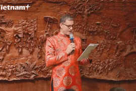 French Ambassador wears ao dai to inspire love of the French language
