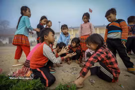 Joy of going to school for children in remote Ta Xua mountains